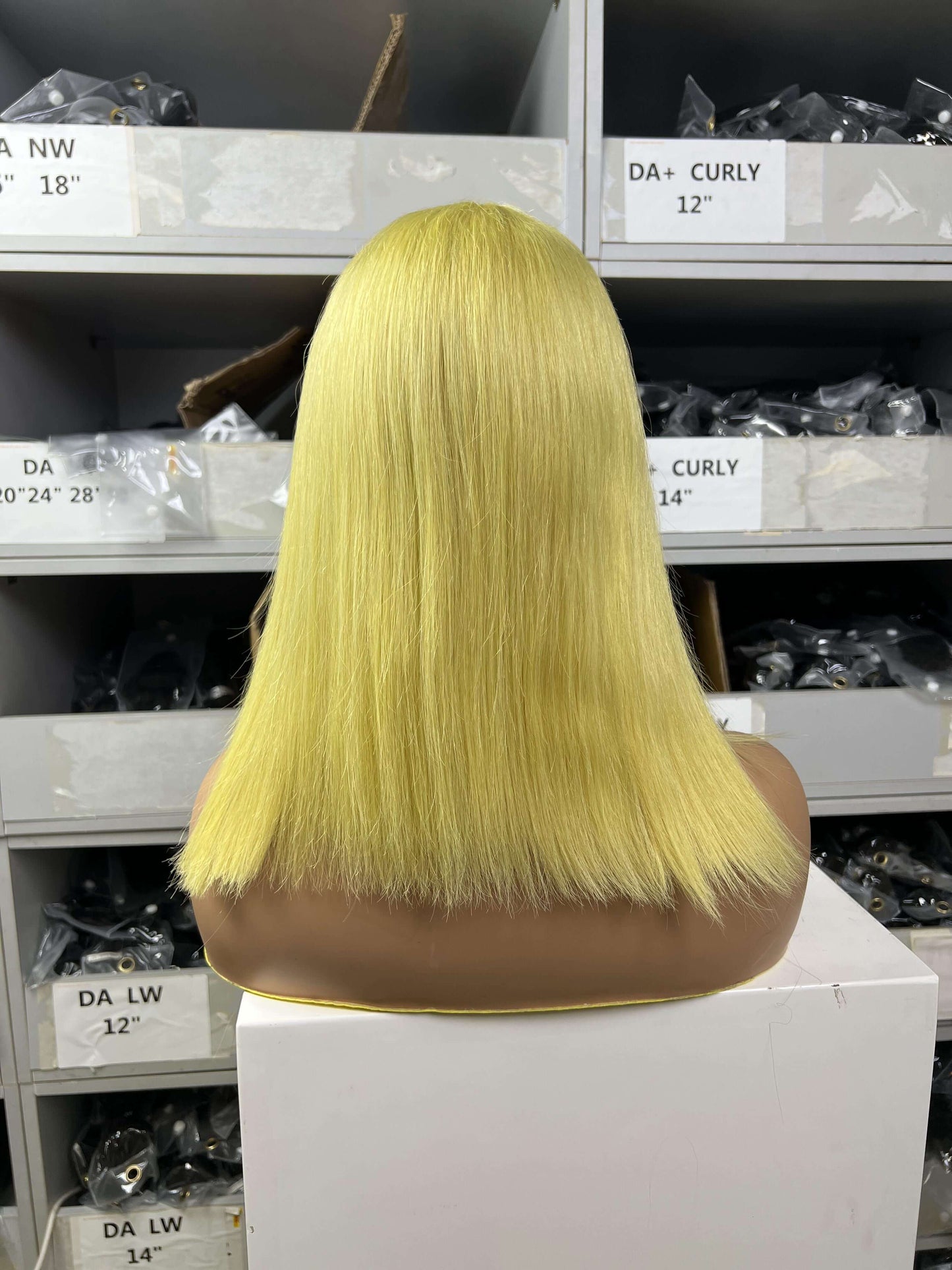 Straight Short Bob Wigs Transparent 13x4 Lace Frontal Hair Wigs Lemon