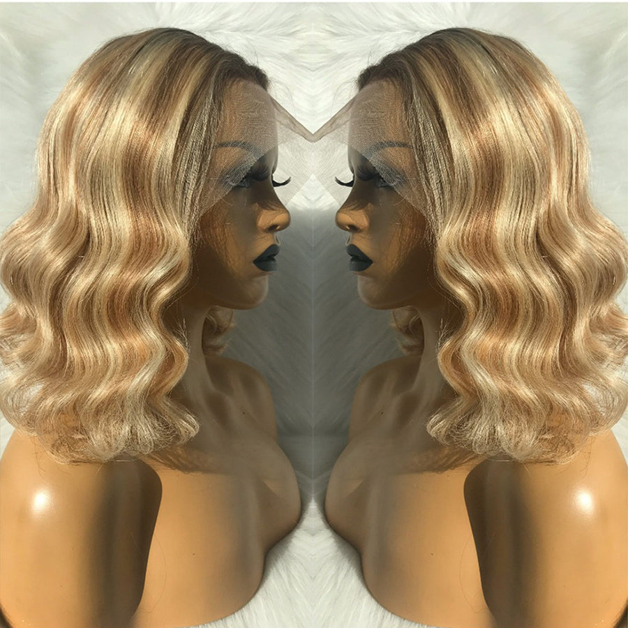 side look of wavy highlight bob wig