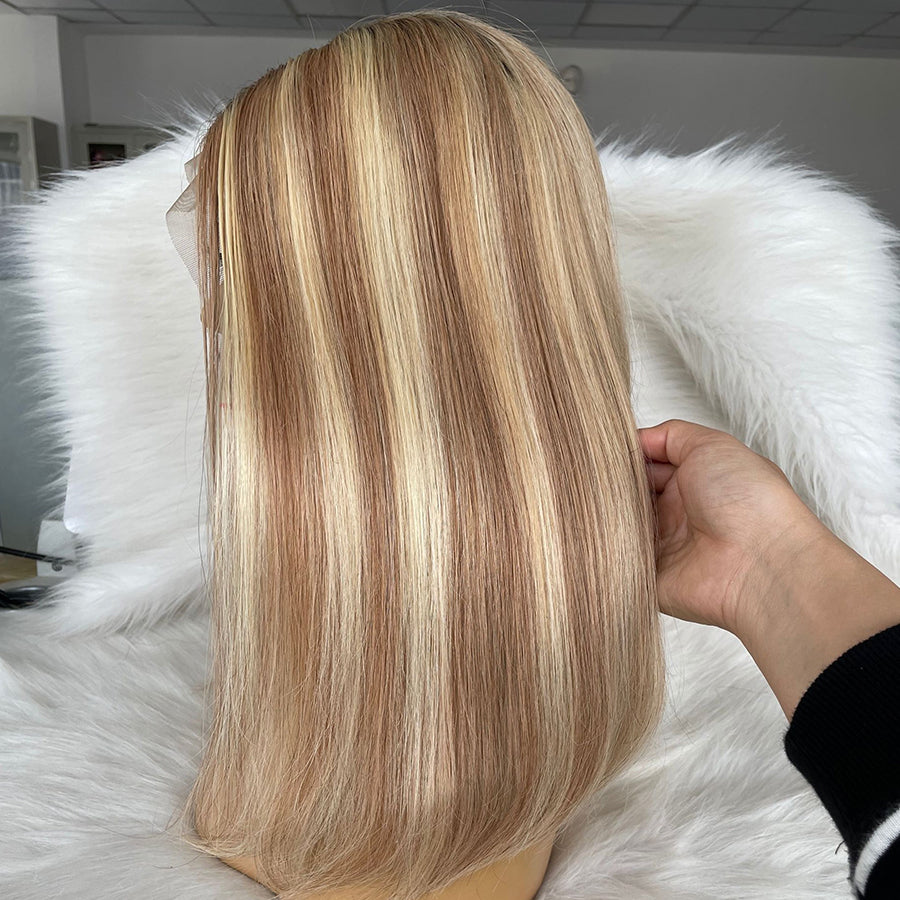 side look of straight blonde highlight bob wig
